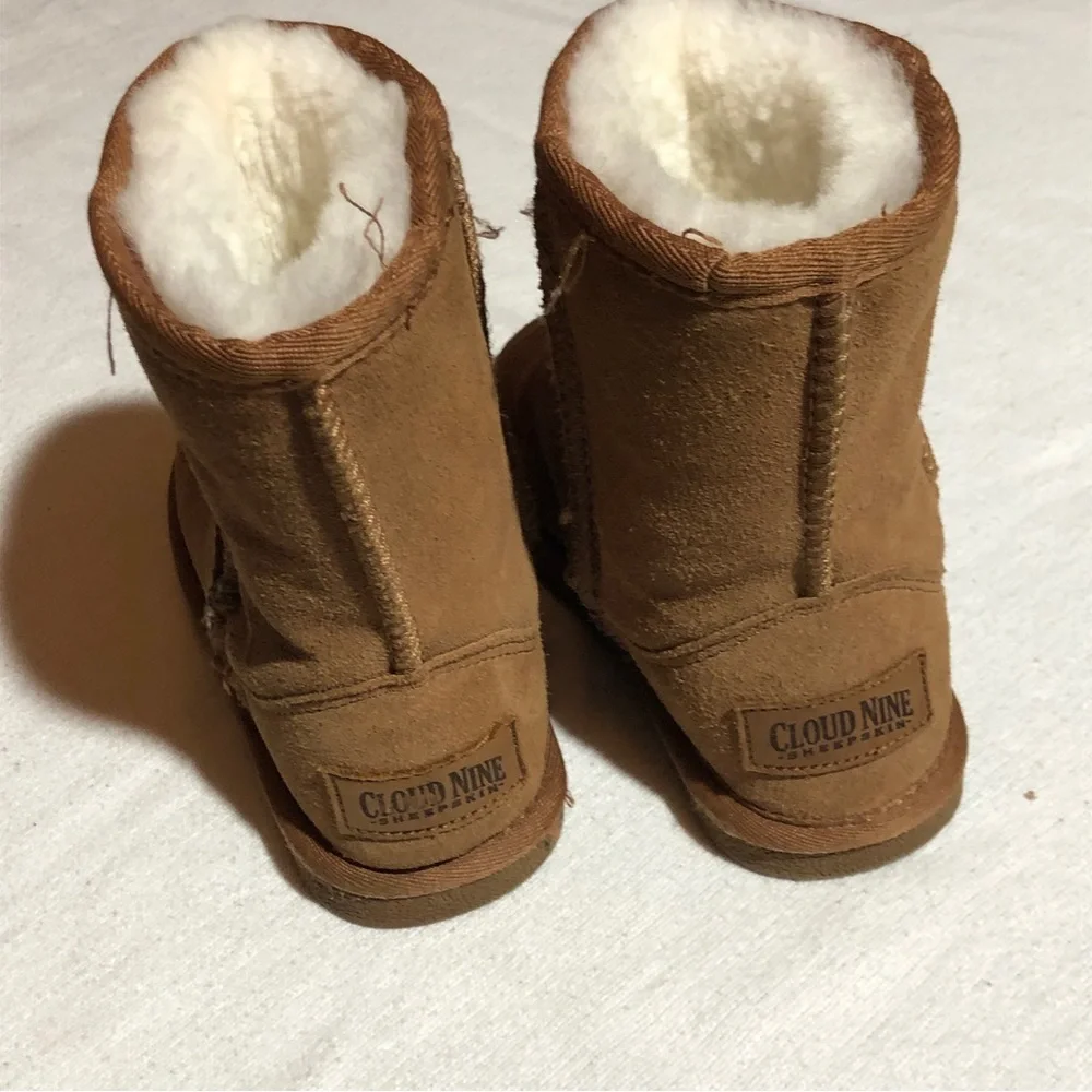Cloud Nine Sheepskin Kids Boots